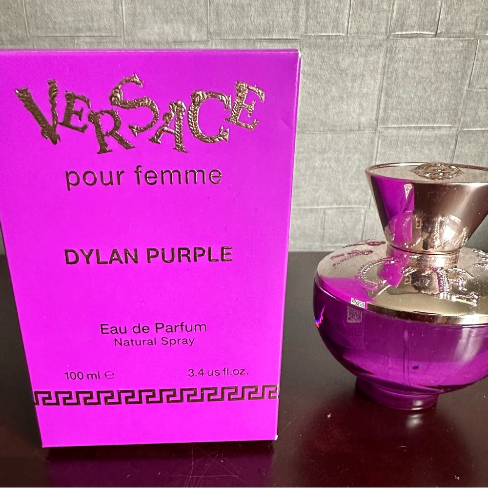 Versace Dylan Purple Eau de Parfum